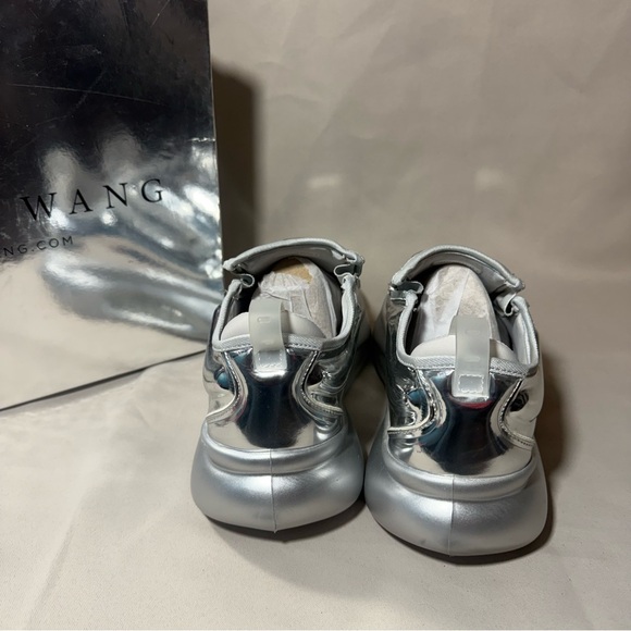 Azalea Wang Francille Chrome Silver Futuristic Sneakers NEW sz: 9 - Picture 5 of 8
